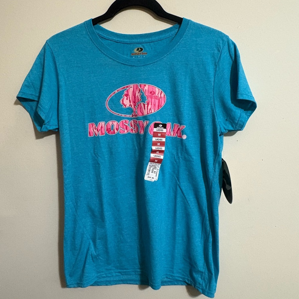 Mossy Oak T-shirt Womens medium Turquoise‎ pink camouflage logo short sleeve NWT